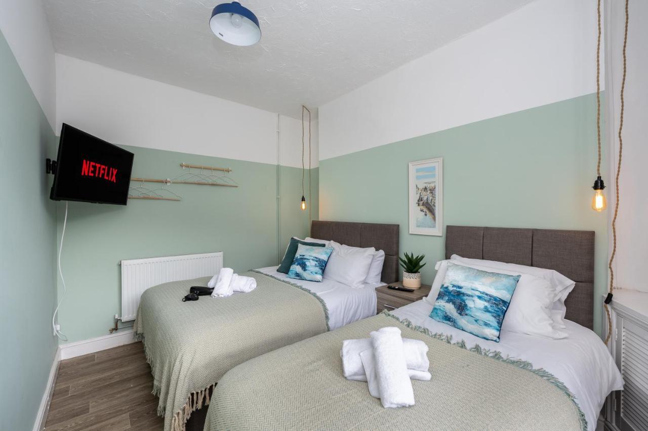 Stay At The Marine House - Tv In Every Bedroom! Morriston Exterior foto